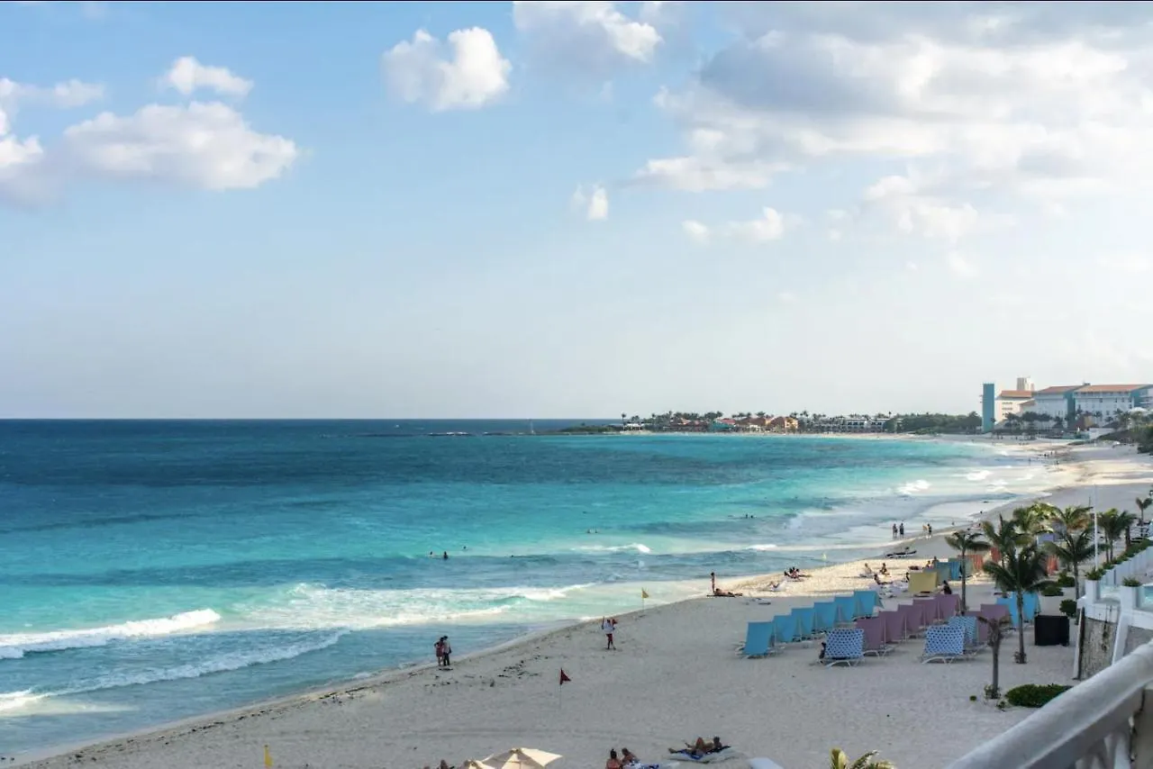 Cancun Beach&Sunrise 0*,