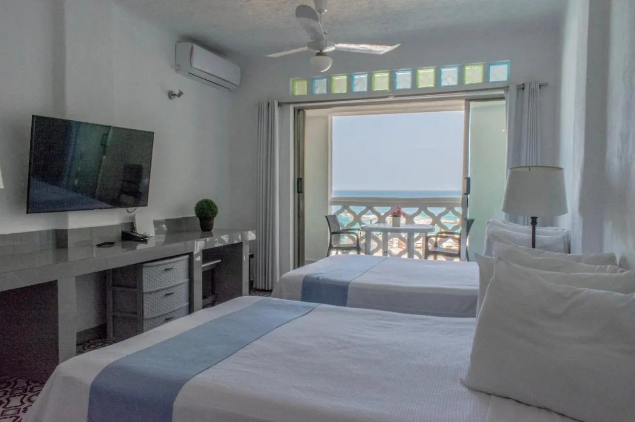 Cancun Beach&Sunrise 0*,