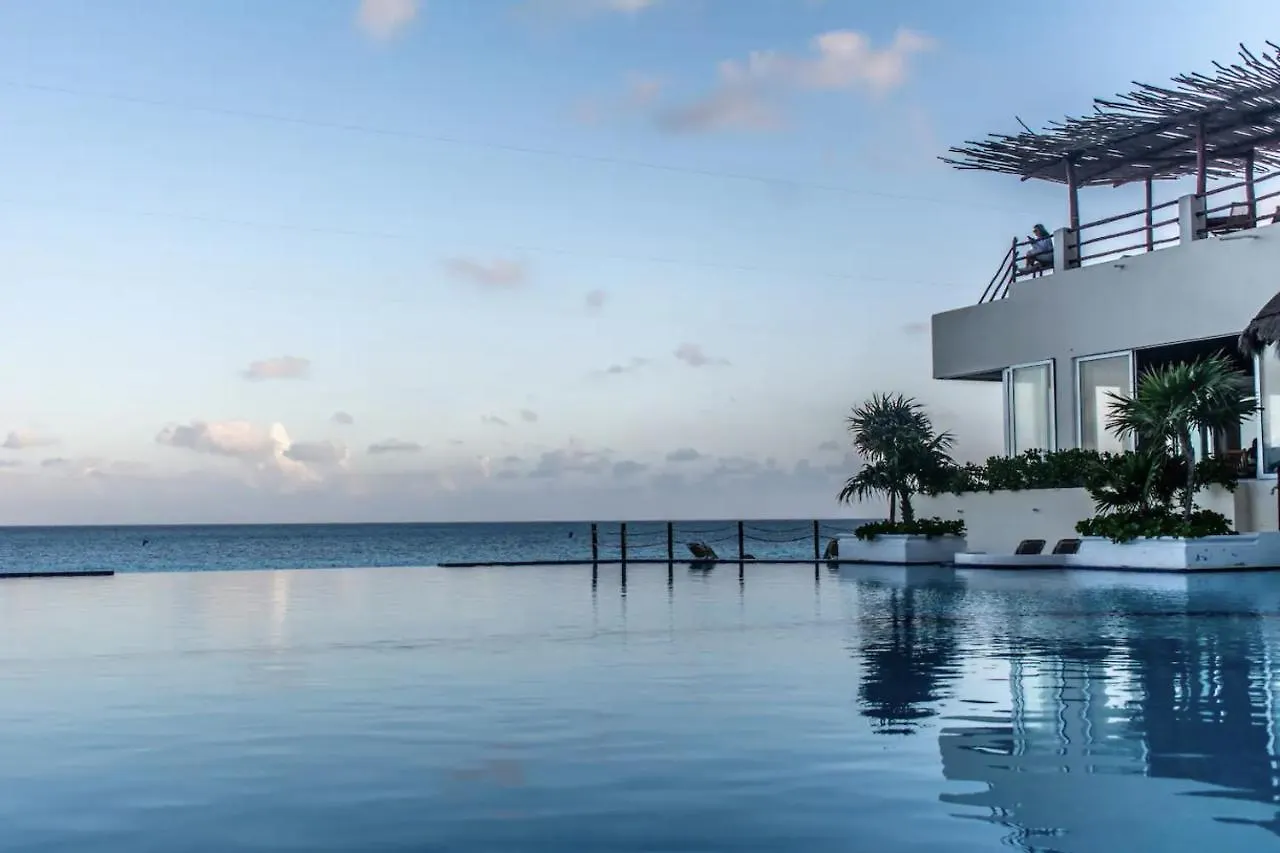 Cancun Beach&Sunrise Aparthotel