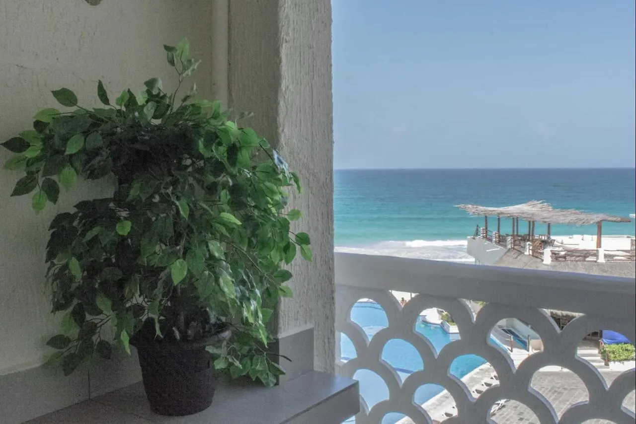 Cancun Beach&Sunrise Aparthotel