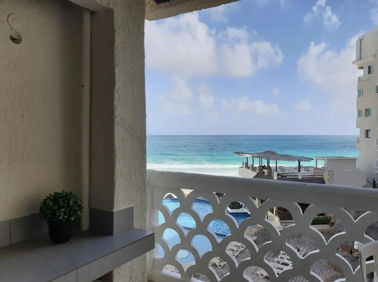 Cancun Beach&Sunrise
