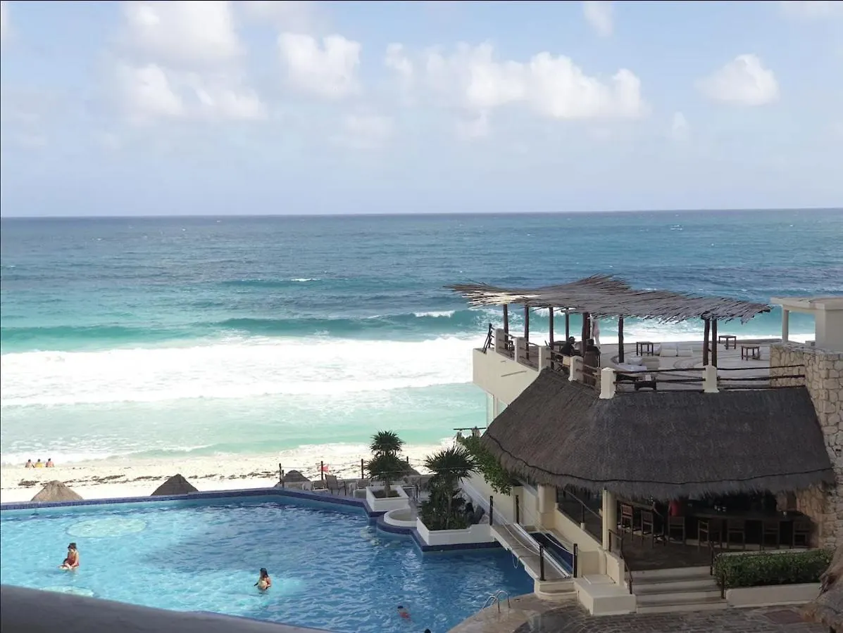 Cancun Beach&Sunrise Mexico