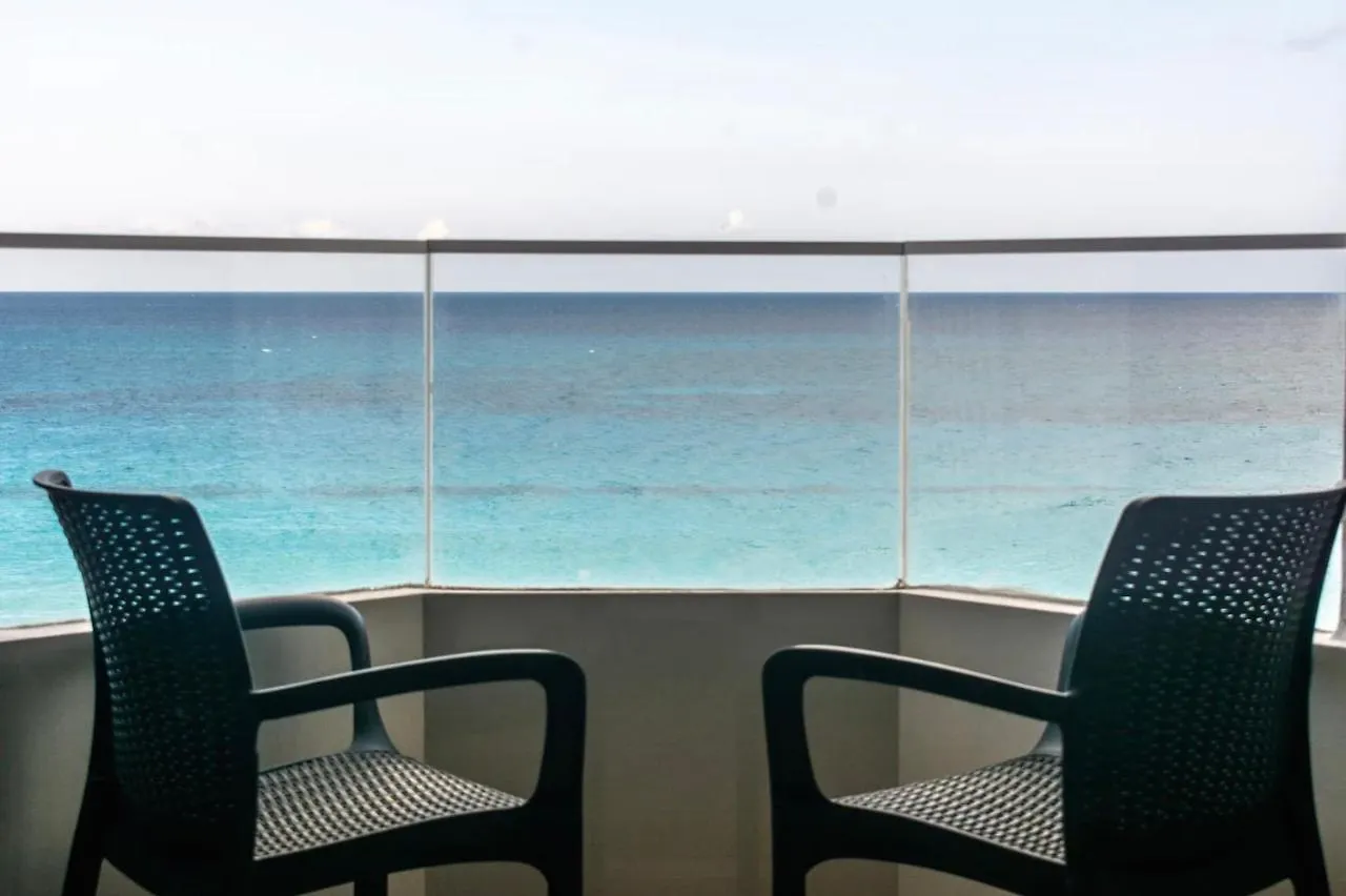 Cancun Beach&Sunrise 0*,