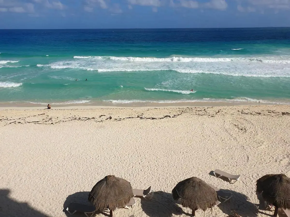 Cancun Beach&Sunrise Aparthotel