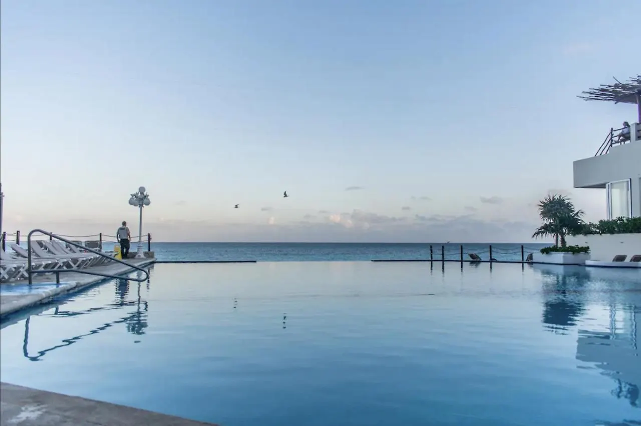 Cancun Beach&Sunrise Aparthotel